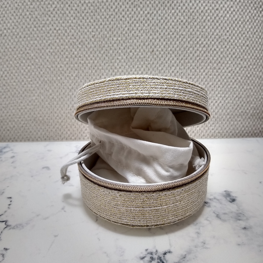 Christian Dior Vanity Pouch Jewelry Case Accessory Make-up Holiday Novelty 2024 - Picture 3 of 10